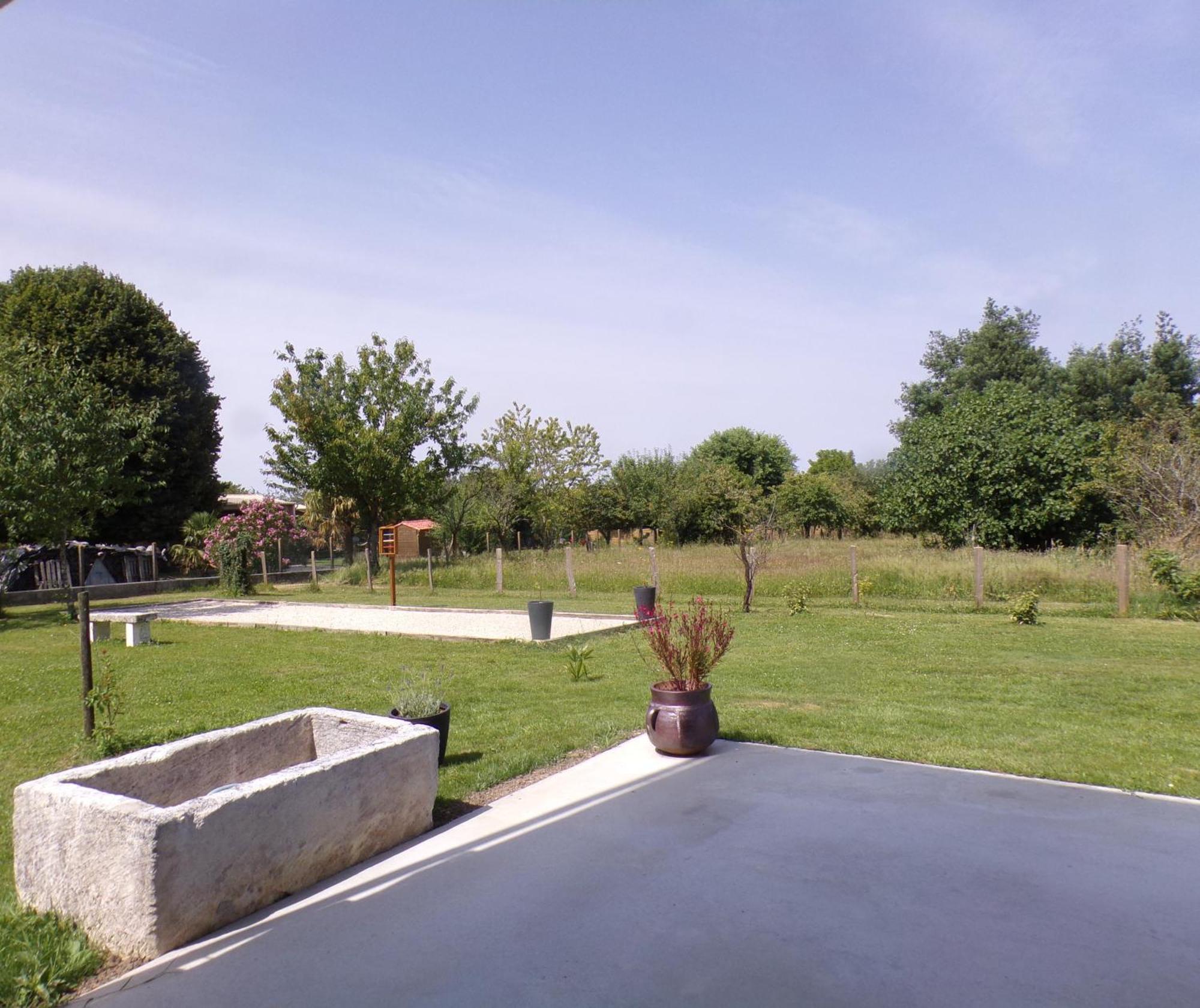 Le Gite Du Verger Saint-Bris-des-Bois Exterior foto