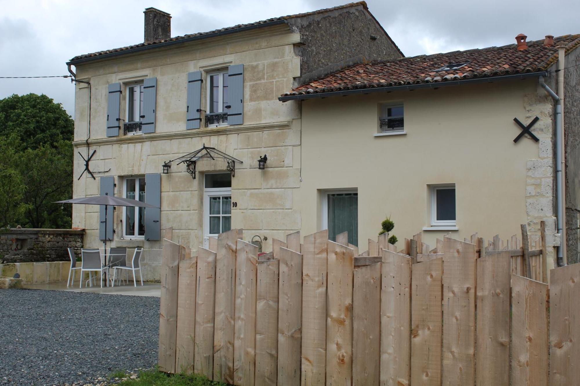 Le Gite Du Verger Saint-Bris-des-Bois Exterior foto